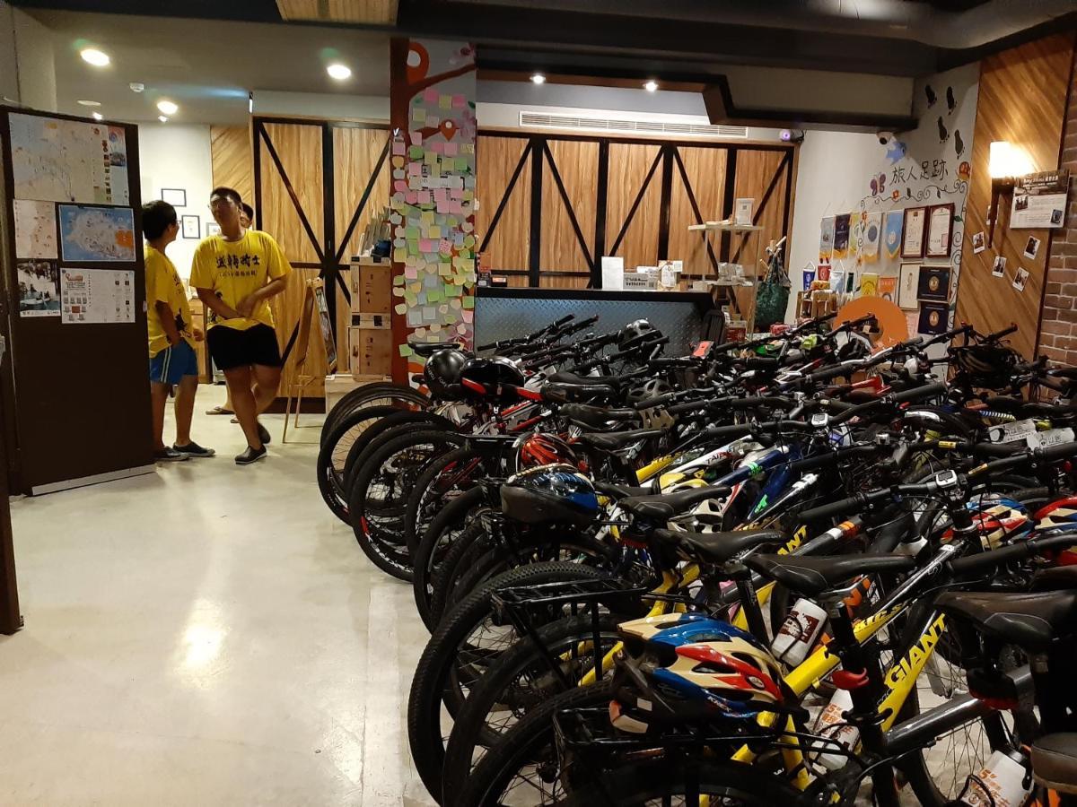 Taipei Travelers International Hostel Tamsui Exterior photo