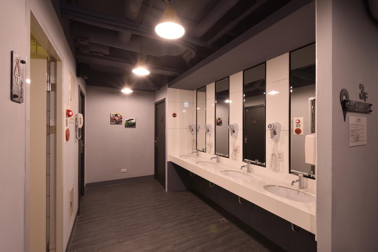 Taipei Travelers International Hostel Tamsui Exterior photo