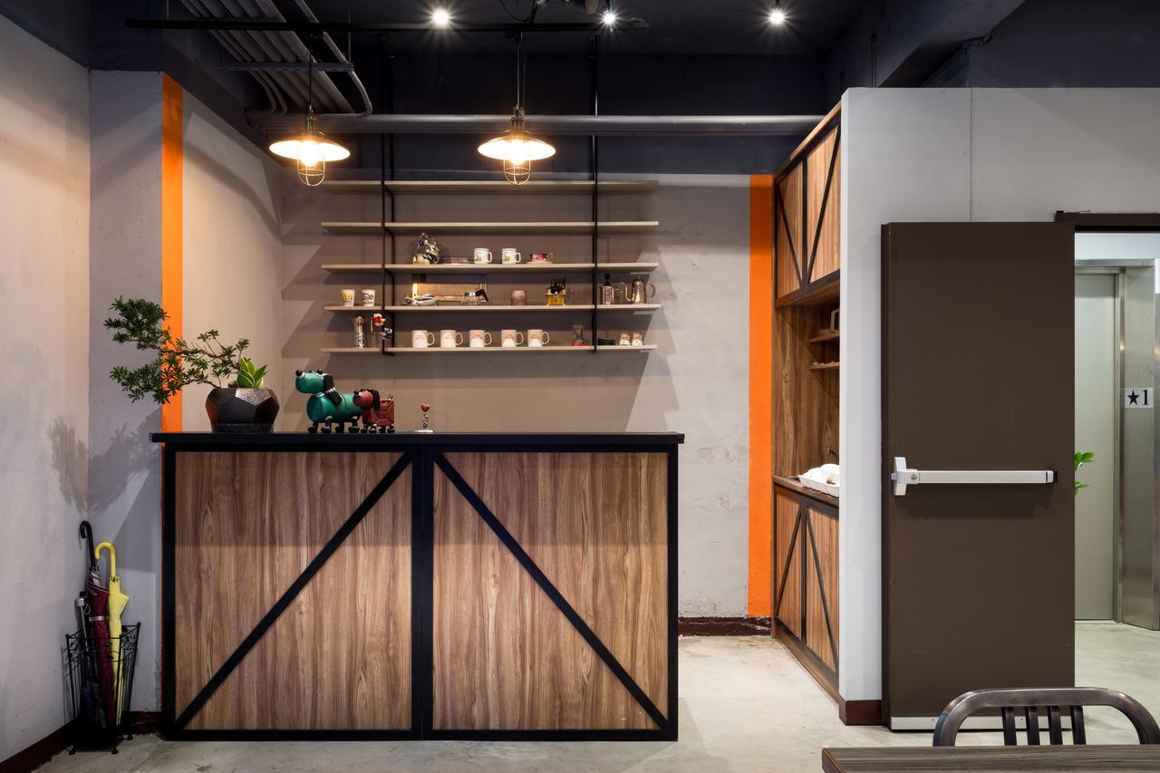 Taipei Travelers International Hostel Tamsui Exterior photo