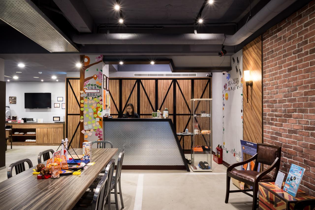 Taipei Travelers International Hostel Tamsui Exterior photo