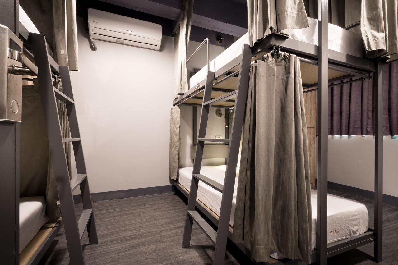 Taipei Travelers International Hostel Tamsui Exterior photo