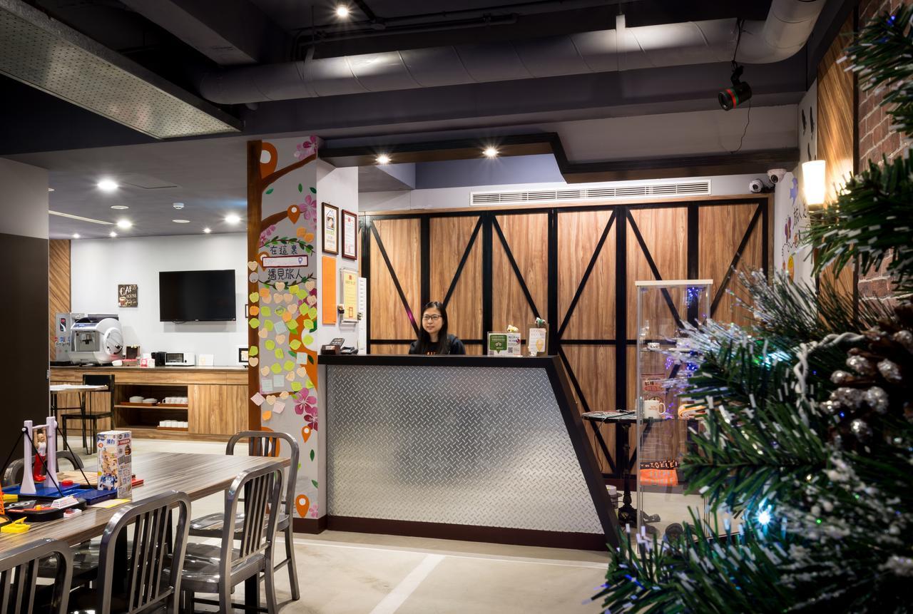 Taipei Travelers International Hostel Tamsui Exterior photo