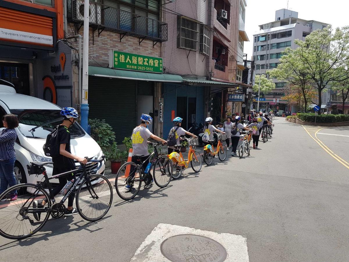 Taipei Travelers International Hostel Tamsui Exterior photo