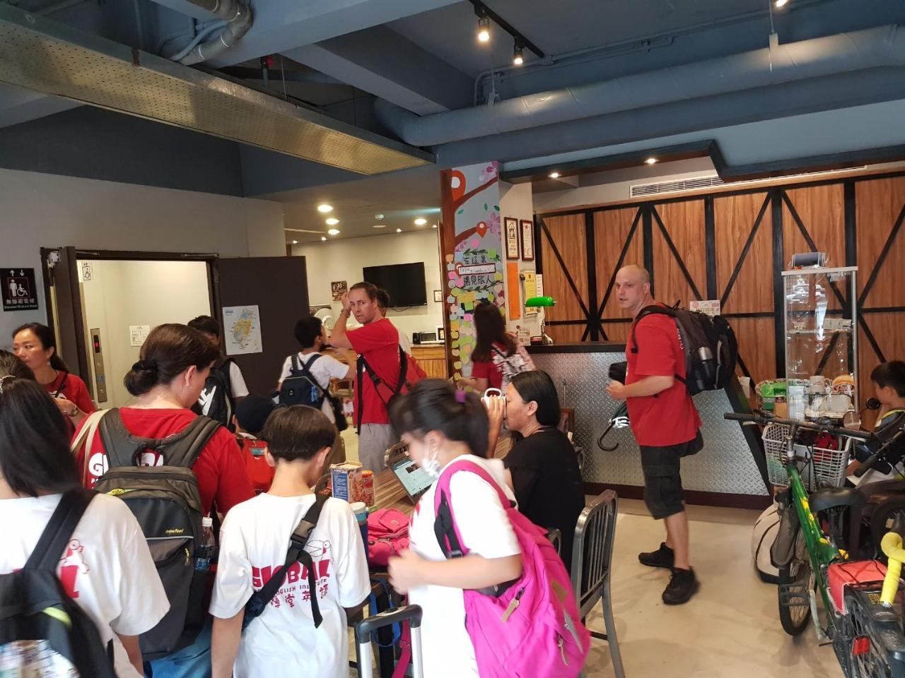 Taipei Travelers International Hostel Tamsui Exterior photo